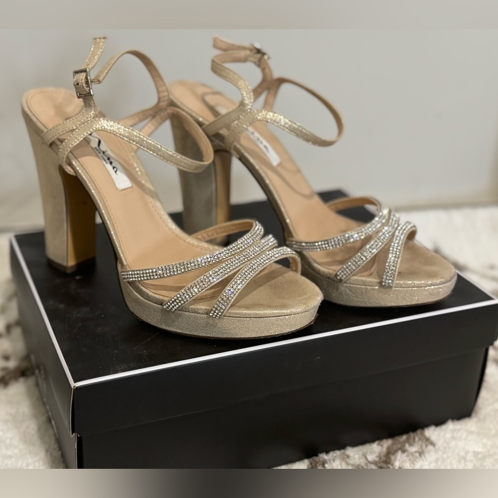 Nina - Saralyn platino Strappy Heels - Picture 3 of 6
